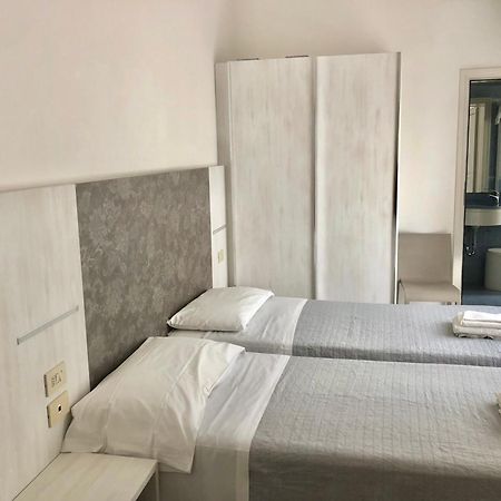 Hotel Villa Lieta Rimini Buitenkant foto