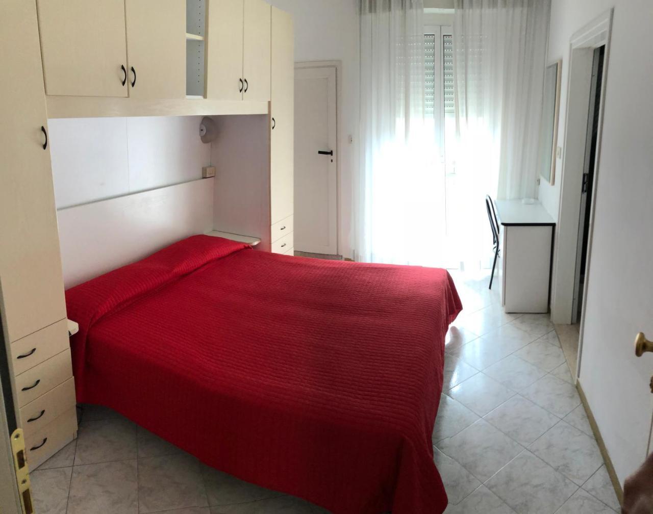 Hotel Villa Lieta Rimini Buitenkant foto