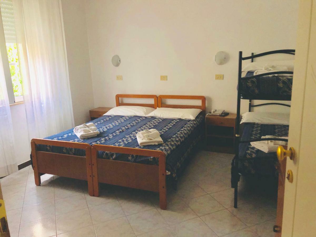 Hotel Villa Lieta Rimini Buitenkant foto