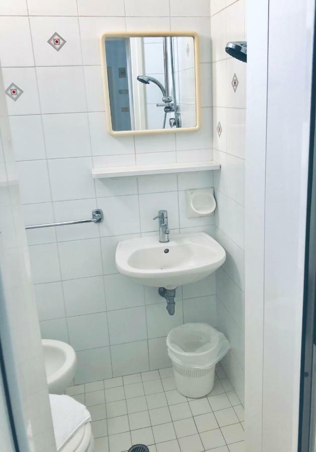 Hotel Villa Lieta Rimini Buitenkant foto