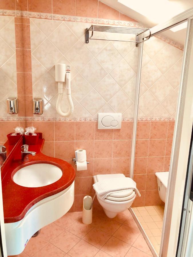 Hotel Villa Lieta Rimini Buitenkant foto