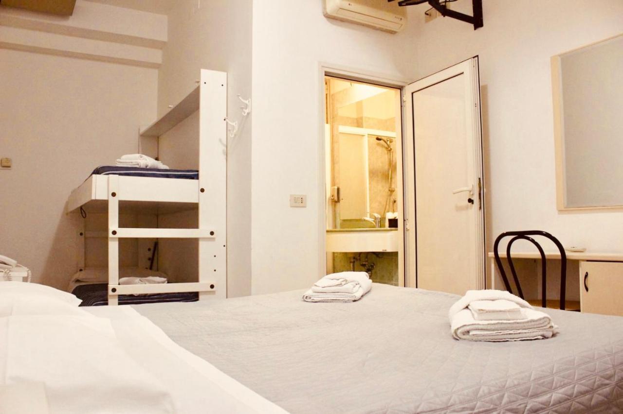 Hotel Villa Lieta Rimini Buitenkant foto